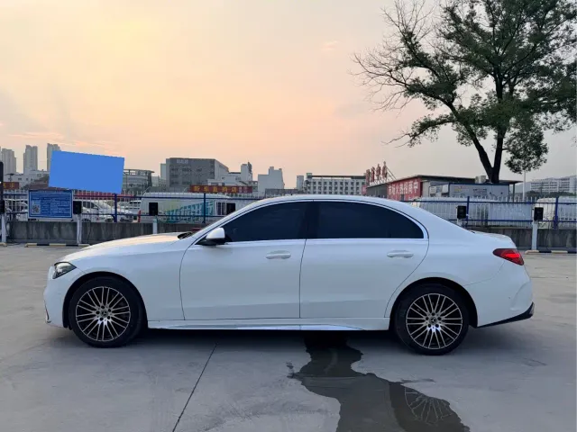 Mercedes-Benz C-Class — Фото автомобиля 3