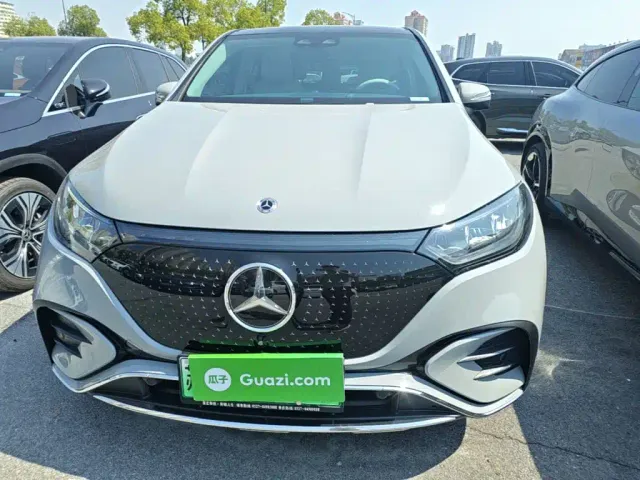 Mercedes-Benz EQE SUV — Фото автомобиля 2