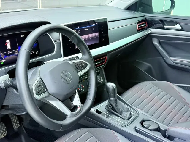 Volkswagen Lavida — Фото автомобиля 5