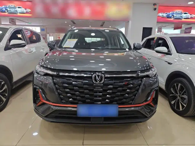 Changan CS35 Plus — Фото автомобиля 2