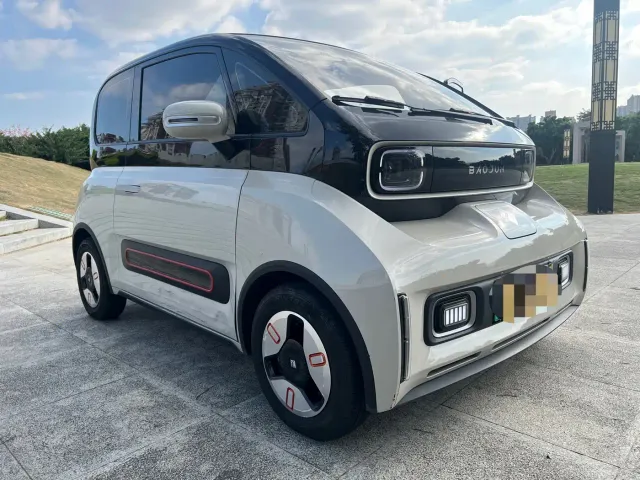 Baojun KiWi EV — Фото автомобиля 3