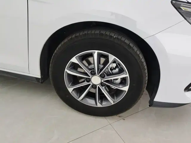 BYD Seal 05 DM-i — Фото автомобиля 6