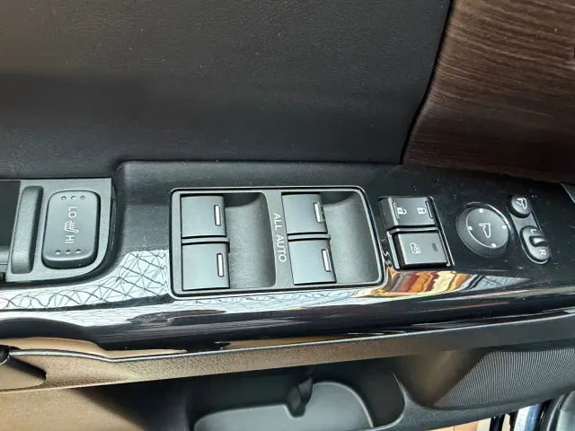 Honda Odyssey — Фото автомобиля 17