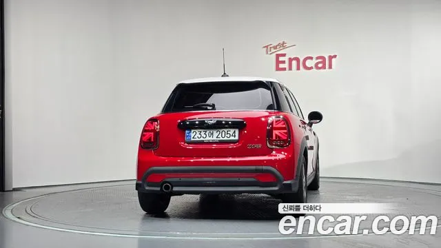 Mini Cooper Cooper 5 дверей Classic — Фото автомобиля 4