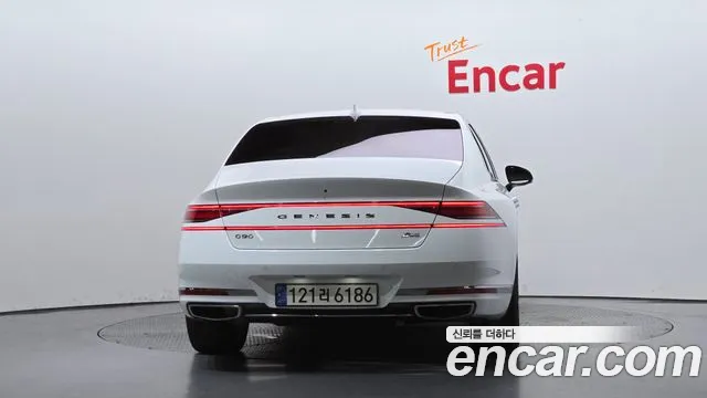 Genesis G90 Бензин 3.5 турбо AWD — Фото автомобиля 4