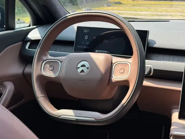 Nio ES8 — Фото автомобиля 14