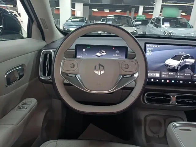 Leapmotor B10 — Фото автомобиля 10