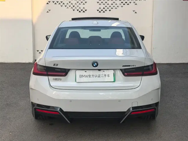 BMW i3 — Фото автомобиля 6