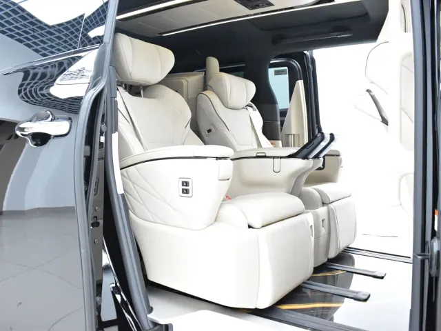 Toyota Alphard — Фото автомобиля 21