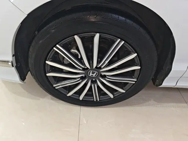 Honda Elysion — Фото автомобиля 22