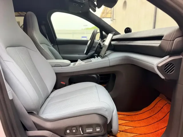 Nio EC6 — Фото автомобиля 19