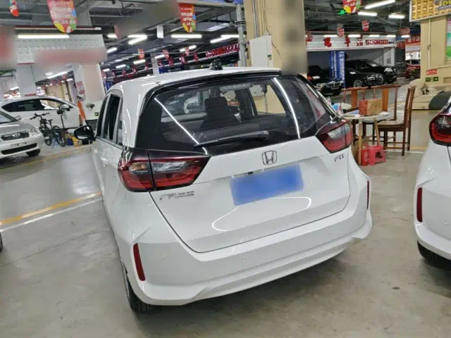 Honda Fit — Фото автомобиля 4