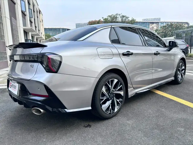 Lynk & Co 03 — Фото автомобиля 22