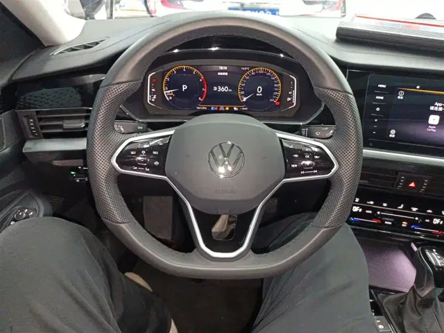 Volkswagen Passat — Фото автомобиля 6