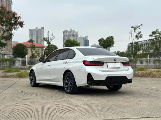 BMW 3 Series — Фото автомобиля 12