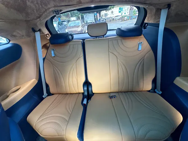 Toyota Sienna — Фото автомобиля 18