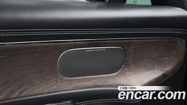 Genesis G90 Бензин 3.5 турбо AWD — Фото автомобиля 23