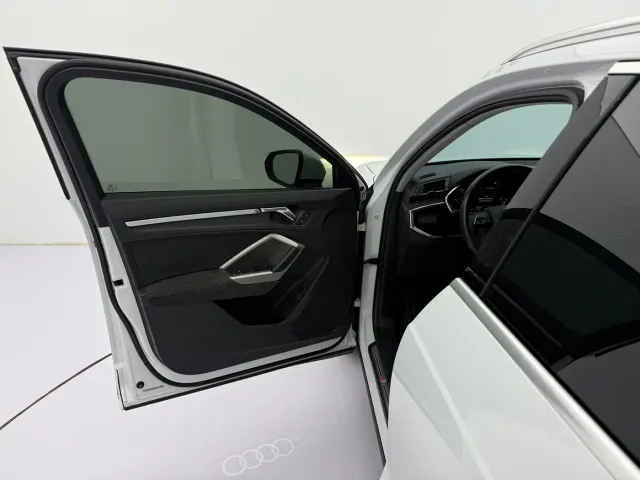 Audi Q3 — Фото автомобиля 24