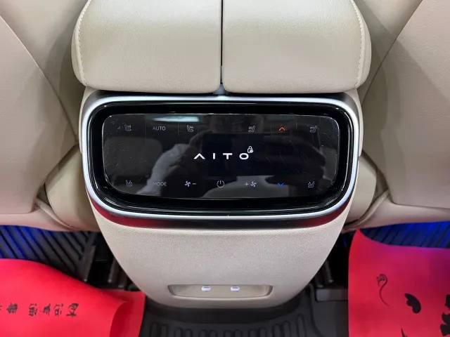 Aito M7 — Фото автомобиля 19