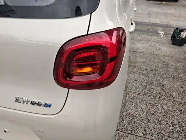 Wuling Hongguang Mini EV — Фото автомобиля 7