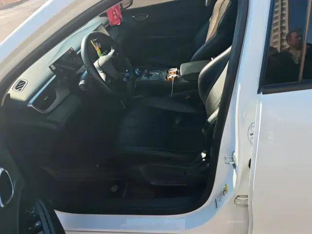 BYD Seal 05 DM-i — Фото автомобиля 9