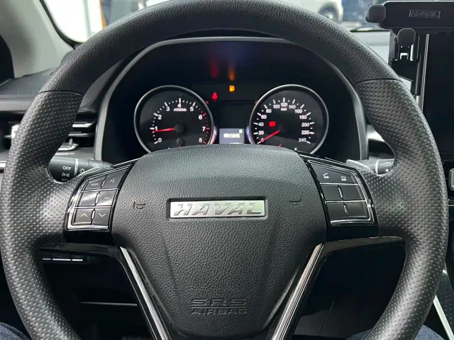 Haval M6 — Фото автомобиля 9