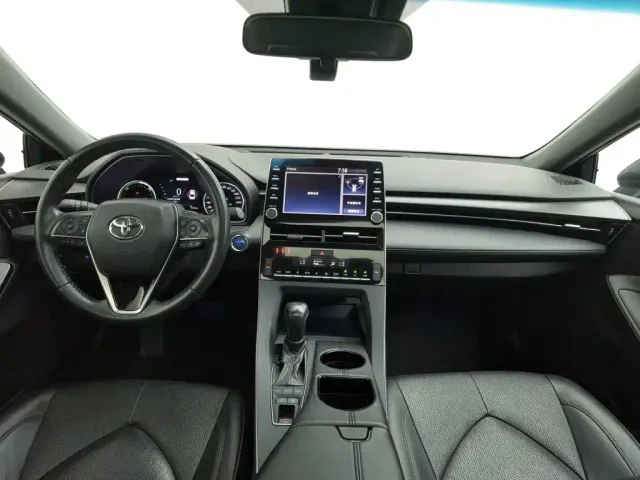 Toyota Avalon — Фото автомобиля 5