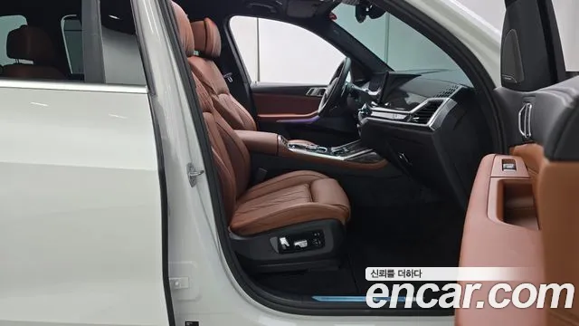 BMW X7 — Фото автомобиля 25