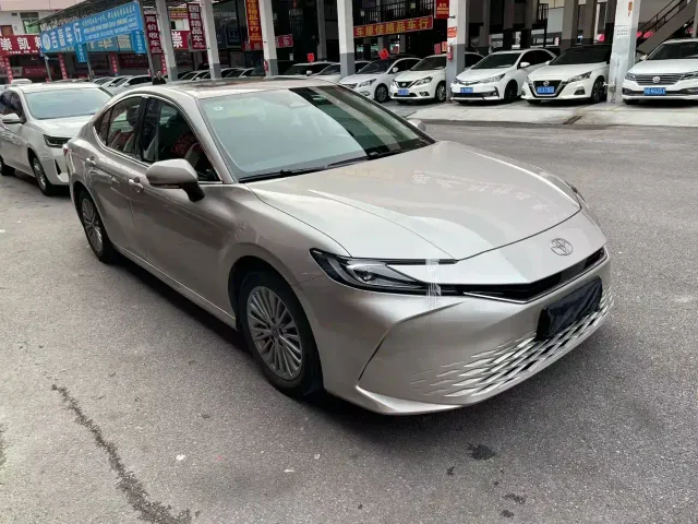 Toyota Camry — Фото автомобиля 2