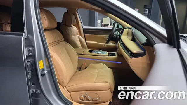 Genesis G90 Бензин 3.5 турбо AWD — Фото автомобиля 9