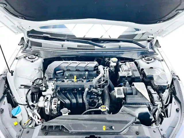 Hyundai Elantra — Фото автомобиля 18