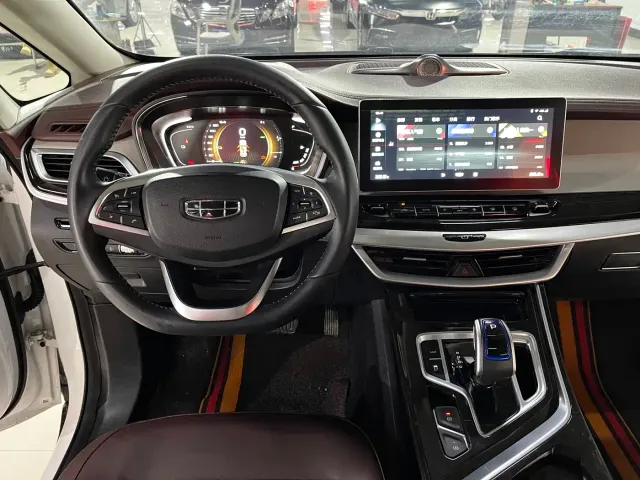 Geely Jiaji — Фото автомобиля 8