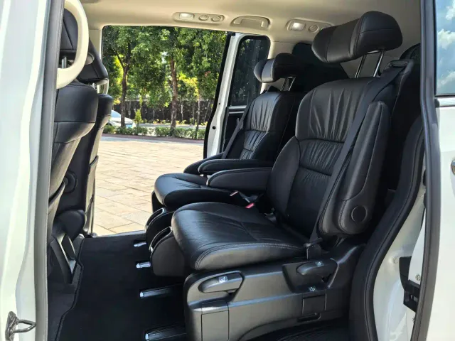 Honda Odyssey — Фото автомобиля 10