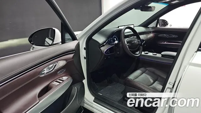 Genesis GV70 — Фото автомобиля 15