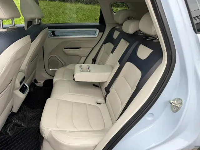 Geely ICON — Фото автомобиля 12