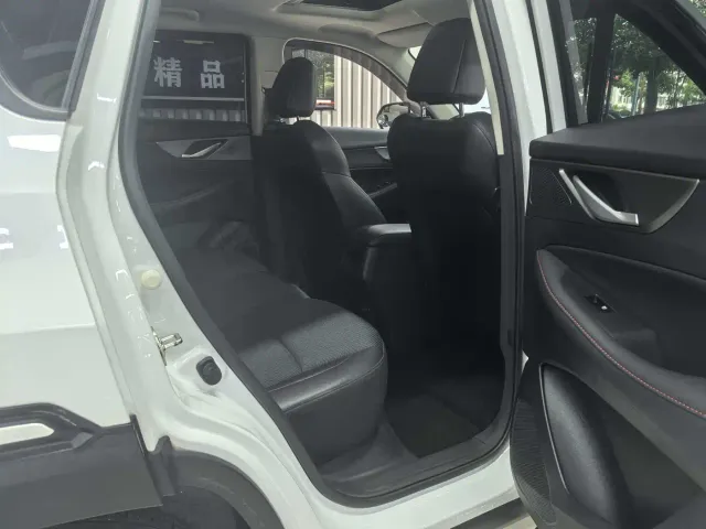 Changan CS35 Plus — Фото автомобиля 10