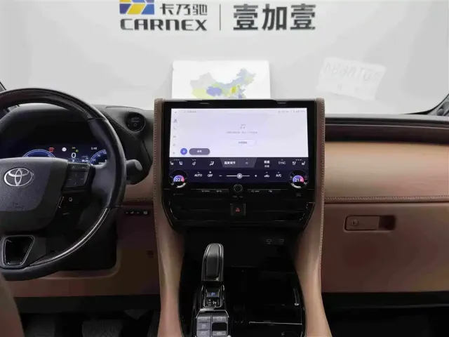 Toyota Alphard — Фото автомобиля 12