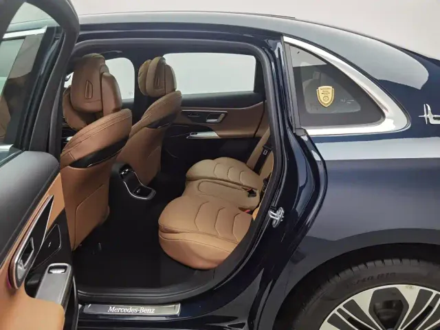 Mercedes-Benz E-Class — Фото автомобиля 15
