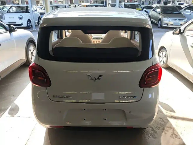 Wuling Hongguang Mini EV — Фото автомобиля 5