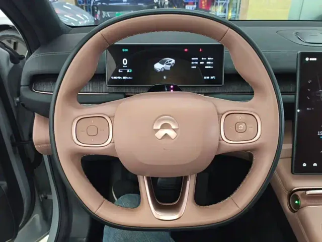 Nio EC6 — Фото автомобиля 10