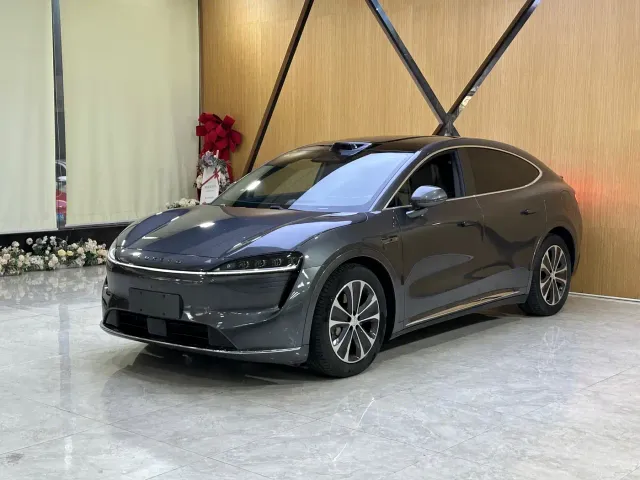 Фотография автомобиля — Luxeed R7