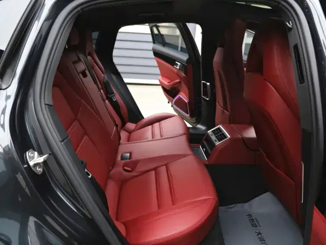 Porsche Panamera — Фото автомобиля 24
