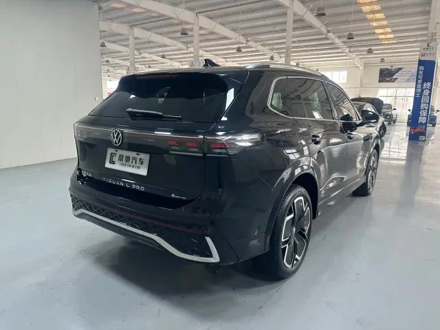 Volkswagen Tiguan L — Фото автомобиля 4