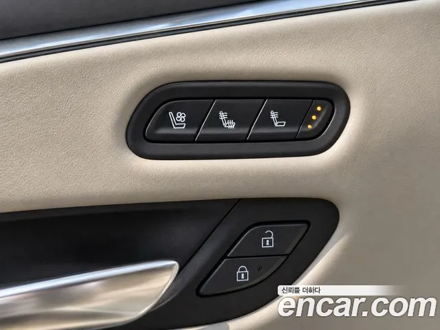 Cadillac Escalade Escalade 5 поколение — Фото автомобиля 15