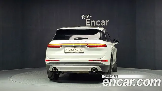 Lincoln Corsair — Фото автомобиля 4