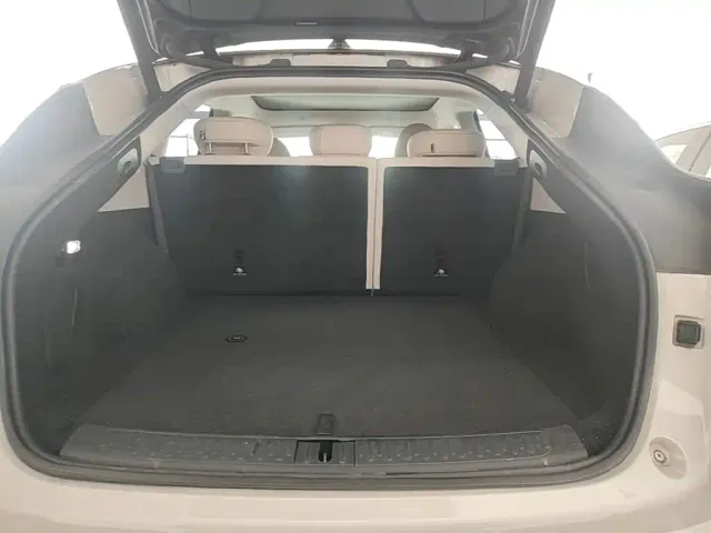 IM Motors LS6 — Фото автомобиля 18