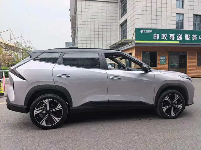 Geely Boyue — Фото автомобиля 21