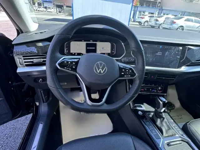 Volkswagen Passat — Фото автомобиля 13