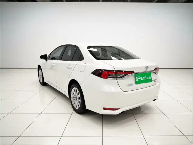 Toyota Corolla — Фото автомобиля 4