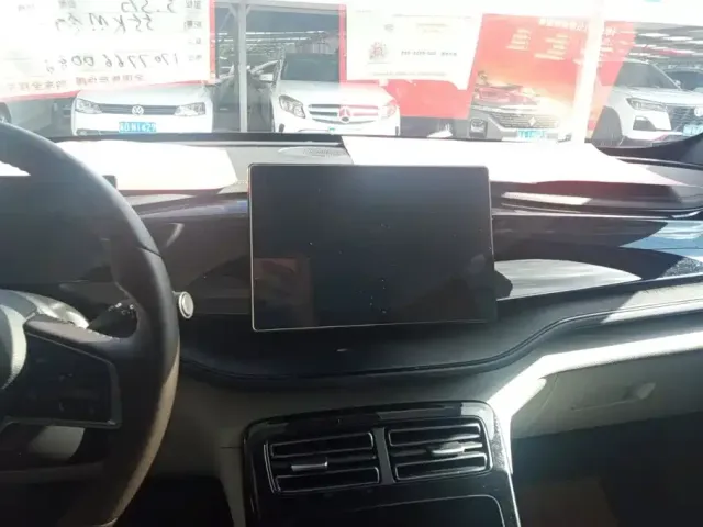 BYD Qin PLUS 2024 Glory Edition DM-i 55KM Leading — Фото автомобиля 13
